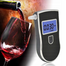 Digitális alkoholszonda megvilágított LCD kijelzővel, automata szenzor ellenőrzés, 3 mérési egység és 5 fúvóka mellékelve
