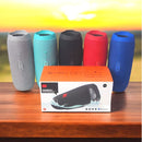Hordozható Bluetooth Hangszóró Vízálló IP67 - 6000mAh, 20 óra üzemidő, Powerbank